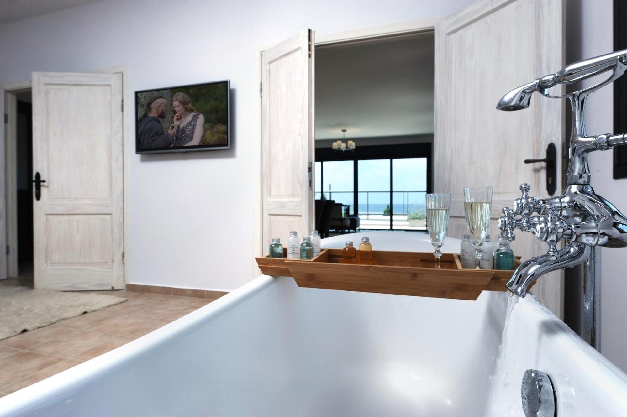 Yamim Suites On The Beach Shave Ziyyon Bagian luar foto